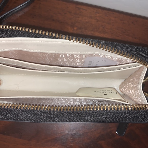 KATE SPADE BNWT BEAUTIFUL BLACK PATENT LEATHER WRISTLET - Picture 9 of 11